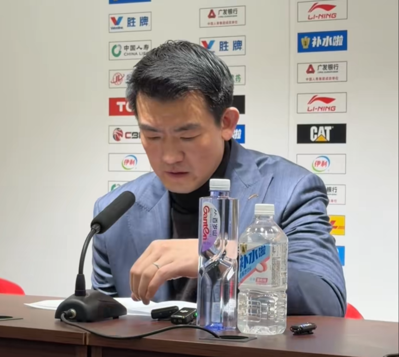 直播-输山东发布会！王博批上半场满意下半场，布朗喊话下次交手！